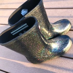 EUC Hunter First Classic Star Cloud rain boots, US girls 1